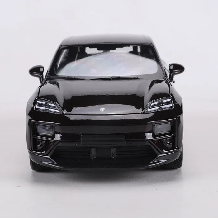 Burago 1:24 Porsche Macan Turbo Electric Alloy Model Car
