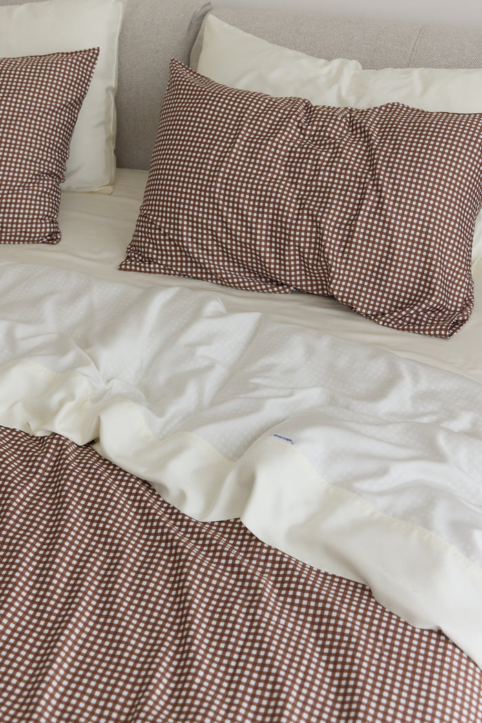 Chocolate Gingham Bamboo Pillowslip