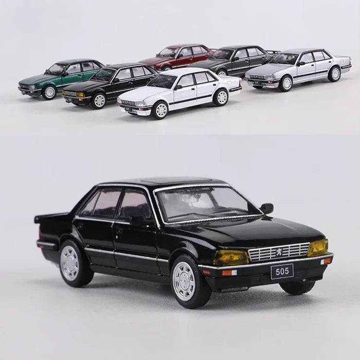 DCT 1:64 505 Sedan Alloy Model Car