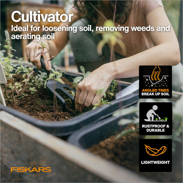 Fiskars 4-Piece Tool Set, Pruning Shears, Trowel, Cultivator & L/XL Gloves