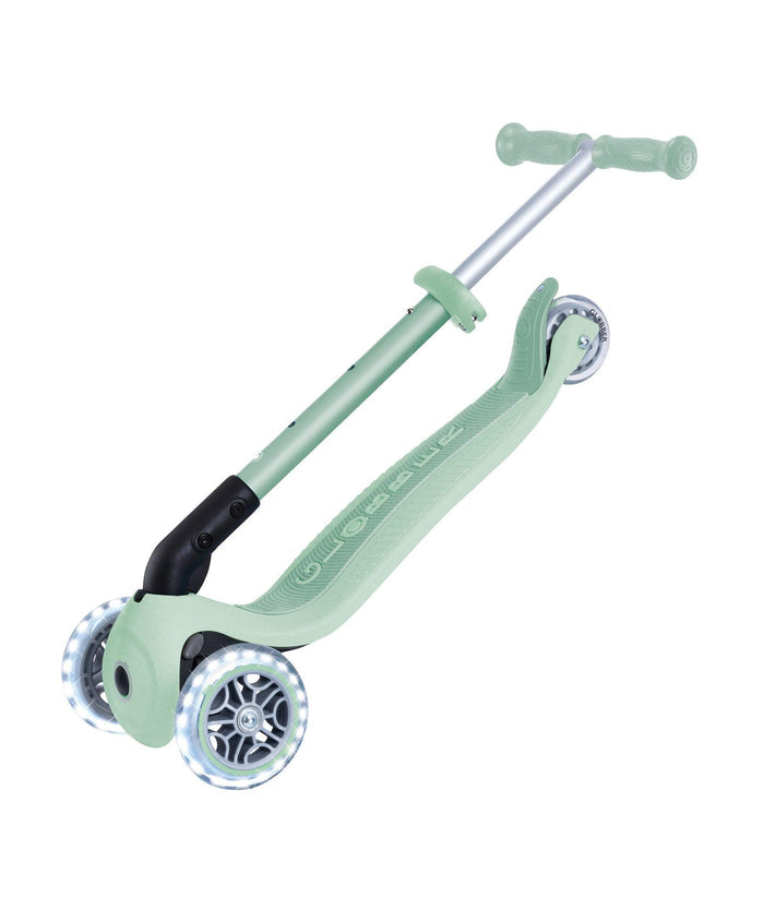 Globber Outdoor Play Globber Junior Foldable Lights Eco – Pistachio