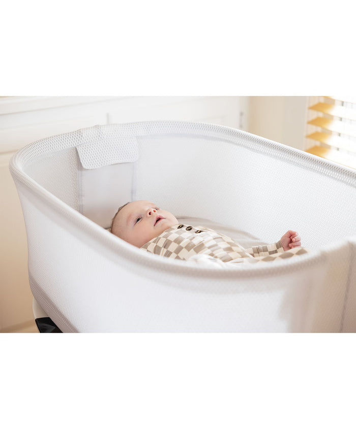 Maxi Cosi Bedside Sleeping Graco Eluma™ Nest Bedside Crib - Luna